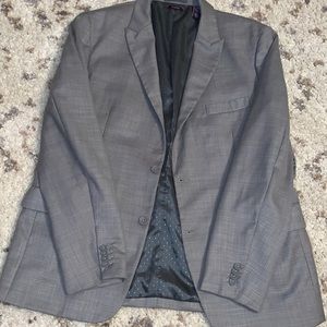 Men’s gray blazer